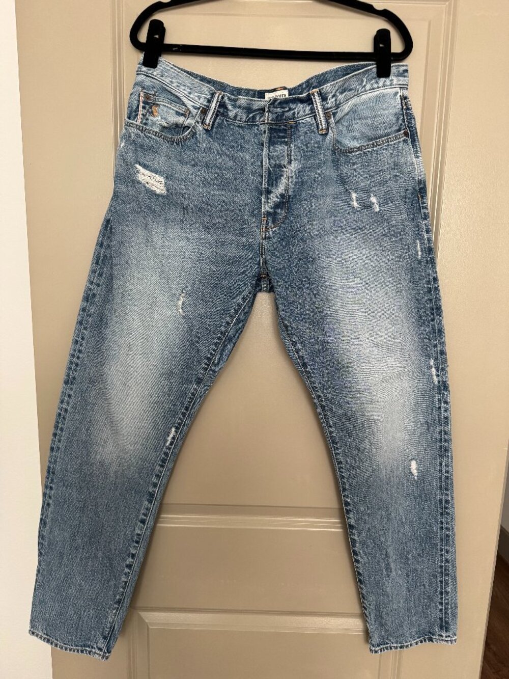 Todd Snyder Slim Fit Selvedge Jean in Distressed Wash 36x32